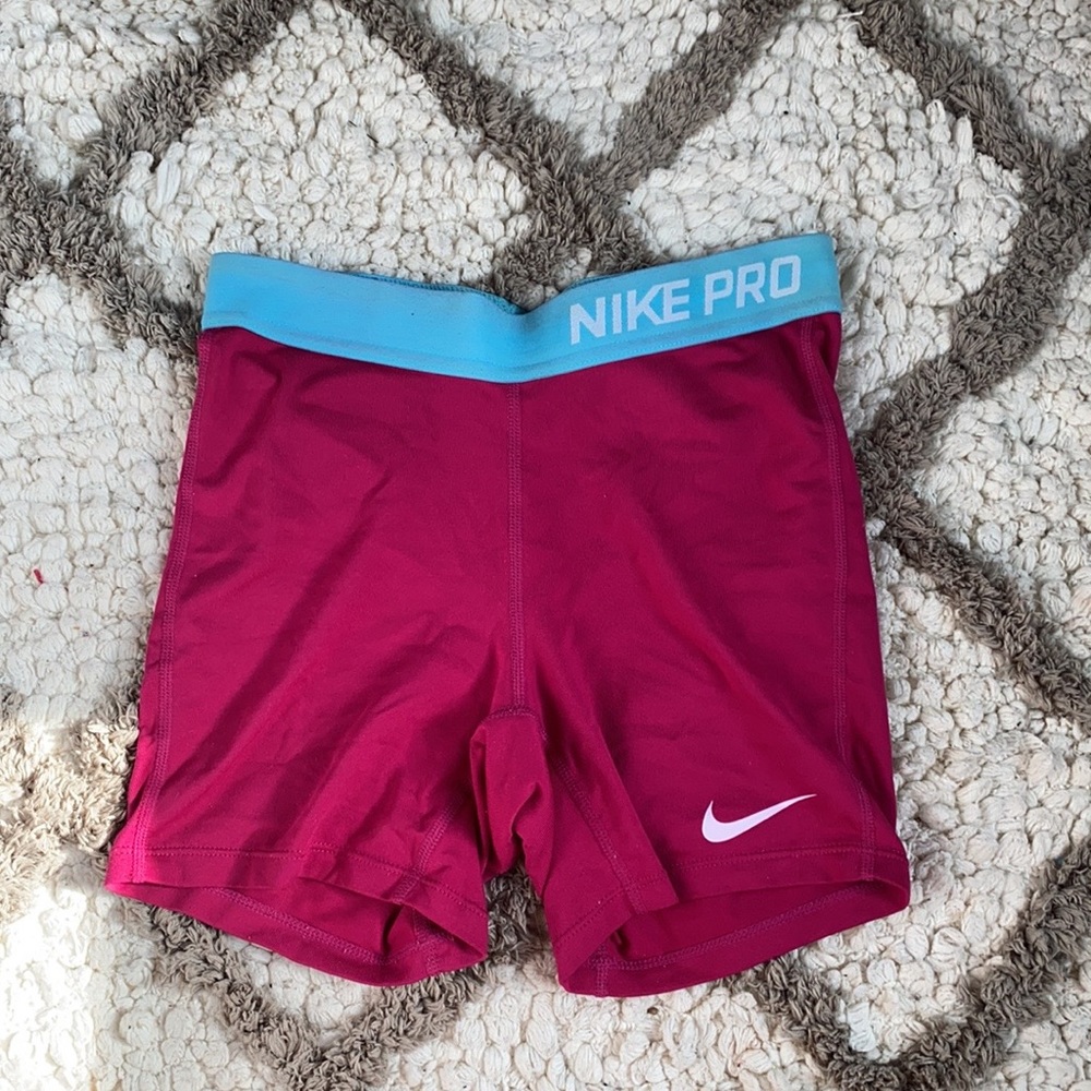 NIKE PROS YOUTH LARGE